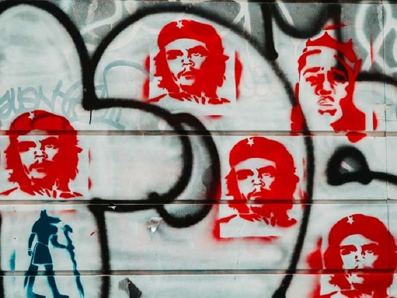 53 anni fa veniva assassinato Che Guevara moriva il ribelle, nasceva il mito (4)