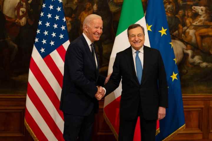 A cosa servirebbe invitare Draghi ai summit sulla guerra se non sa cosa dire