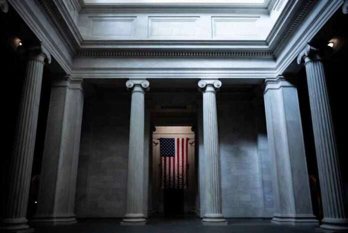 America verso il totalitarismo I generali fedeli e le elezioni senza controllo