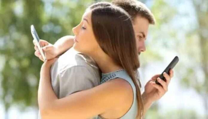 Amore e social network: la riduzione del sentimento