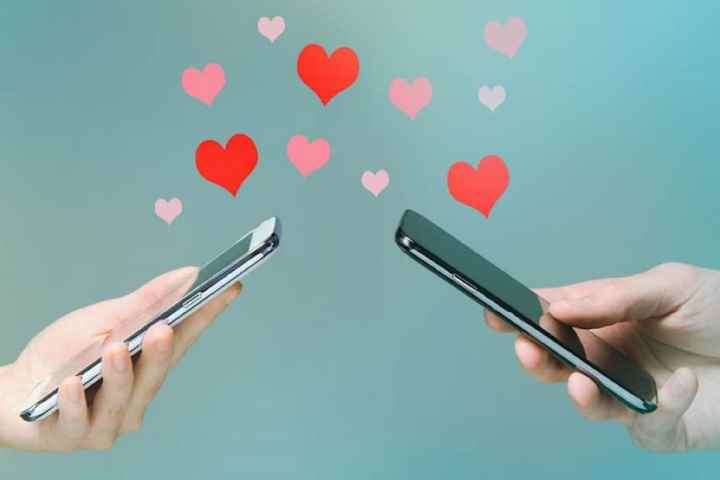 Amore e social network: la riduzione del sentimento