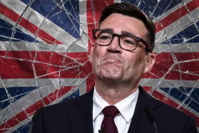 Burnham eredita un Titanic fiscale ma il parlamento lavora alla guerra