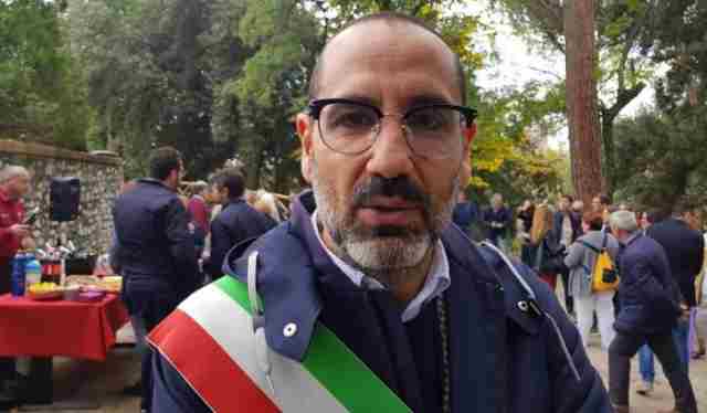 Cosa dice veramente l'ordinanza sul decoro del sindaco leghista di Terni?