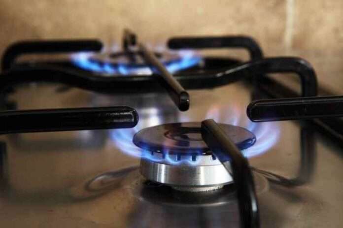 Crisi del gas, prezzi aumenteranno ancora. Governo vara decreto