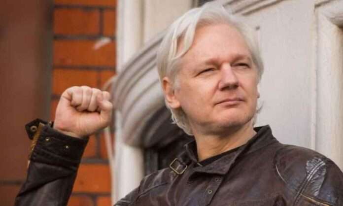 E pensare che 10 anni fa volevano candidare Assange al Nobel per la pace