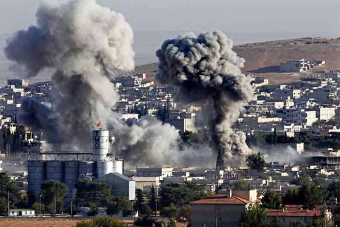 Erdogan bombarda Kobane, la città simbolo della resistenza curda. Silenzio della NATO
