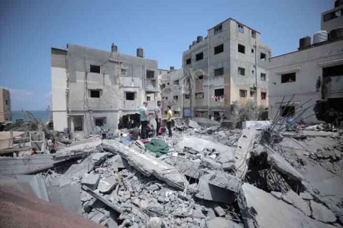 Gaza, Israele colpisce la sede della Mezzaluna rossa palestinese