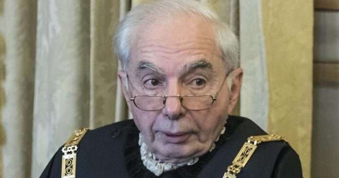Referendum, Giuliano Amato ha fatto il lavoro sporco e la destra esulta