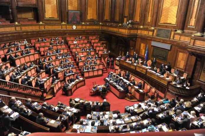 Governo va sotto sugli emendamenti al ‘dl Capienze’, Italia Viva vota con il centrodestra