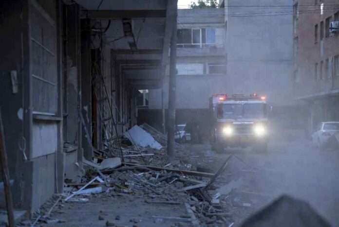 Il Venezuela sotto le macerie 164 morti e 240 miliardi di debito