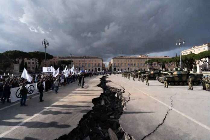 Il vero fronte non è contro la destra è contro il partito della guerra