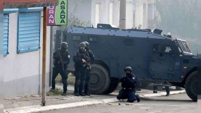 Kosovo: attacchi contro la polizia al confine con la Serbia