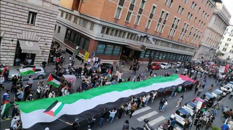 La sinistra censurata se solidarizza con Gaza: alle tv piacciono no mask e fascisti?