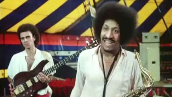 L'addio a James Senese Ma a te 't piace 'a musica o 'o fumm