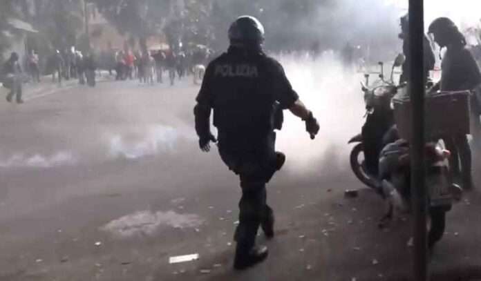 L'assurda sentenza di Genova: condanne spropositate ai manifestanti contro Casapound