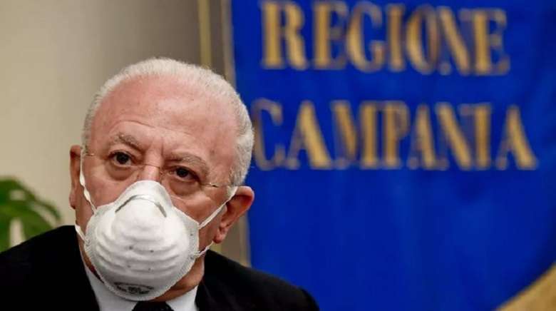 Lo sceriffo De Luca potrebbe vincere ma ha già fallito