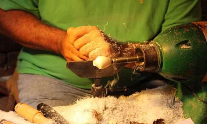 Lusso e sostenibilità fanno rima con tagua: il materiale vegetale amico degli elefanti e del pianeta