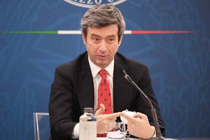 Odio di classe a senso unico: tutti contro il blocco dei licenziamenti