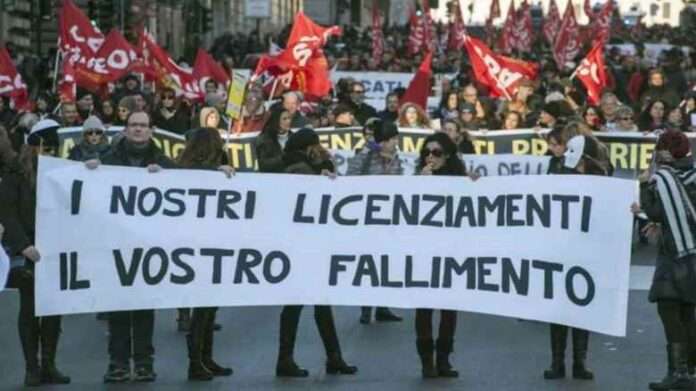 Odio di classe a senso unico: tutti contro il blocco dei licenziamenti