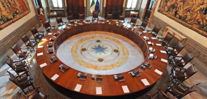 Reddito di cittadinanza, alta tensione nel Governo