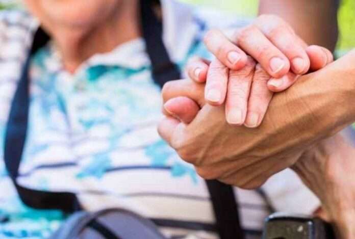 Ricerca shock della NCHS: l'aspettativa di vita si è ridotta di 18 mesi
