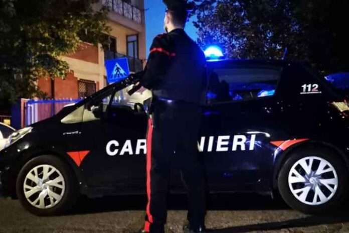 Scambia sms con frase di Battiato per tentato suicidio e chiama i carabinieri