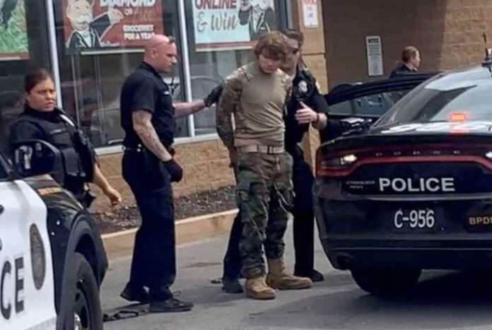 Usa, strage a Buffalo: 18enne spara all'impazzata in un supermarket, almeno 10 vittime