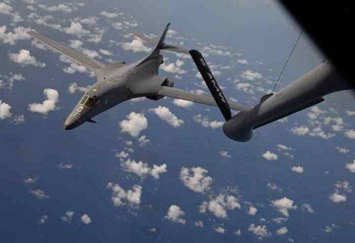 Taiwan, tensione continua: aerei Usa pattugliano lo stretto, Cina invia 8 aerei