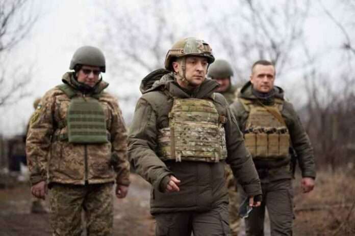 Ucraina, il governo Zelensky mette fuorilegge tutti i partiti di opposizione