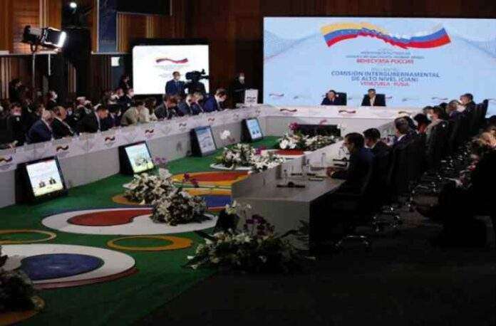 Venezuela e Russia firmano 11 accordi in settori strategici 