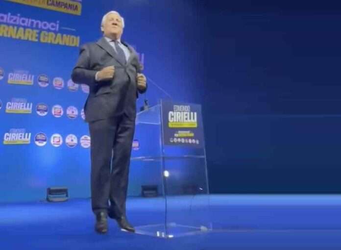 L’Italia che non dorme (e non protesta): il mito stanco del moderatismo di Tajani