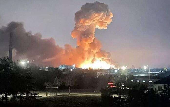 Ucraina, pioggia di bombe nella notte. Colpite Kiev, Kharkiv e Odessa
