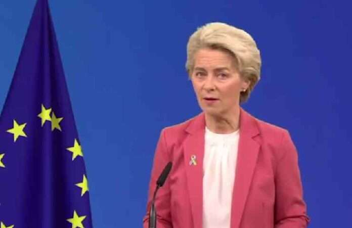 L’Europa vira a destra: i Popolari aprono la porta all’estrema destra sulle regole per le multinazionali